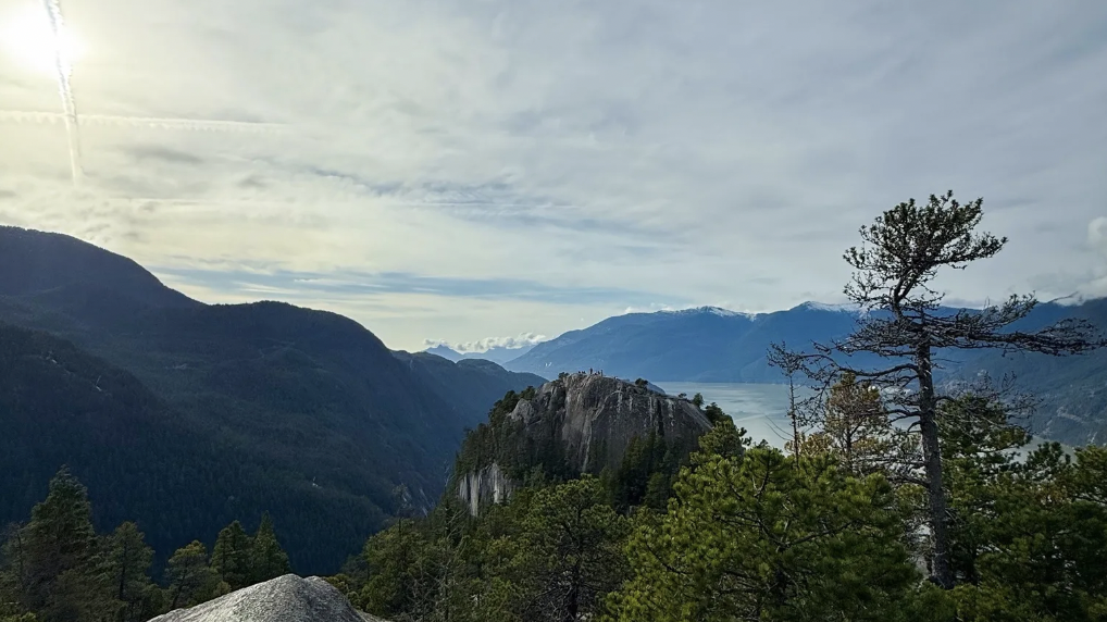 Stawamus Chief from August Jack Motor Inn